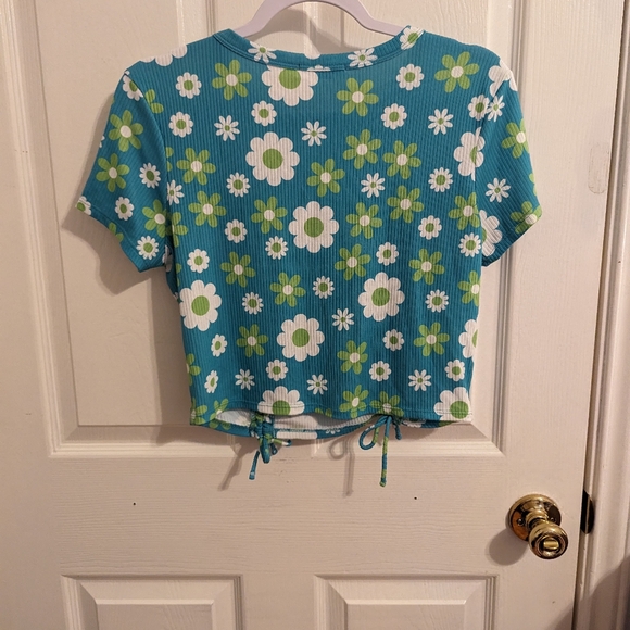 3/$15🧡 Rebellious Dreamer Women's Crop Top - Picture 4 of 12